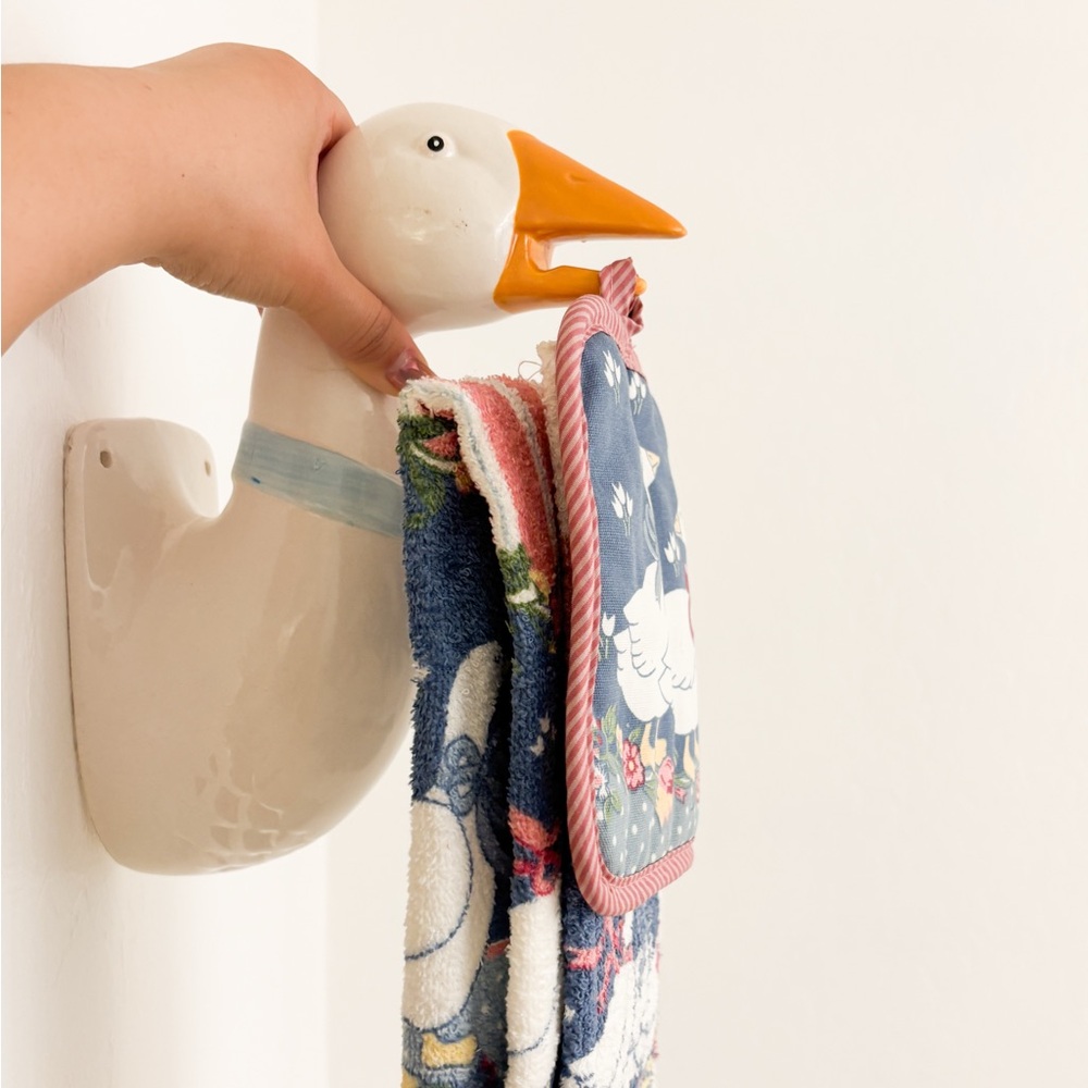 Vintage Goose Wall Mount Apron Hook Towel Hanging